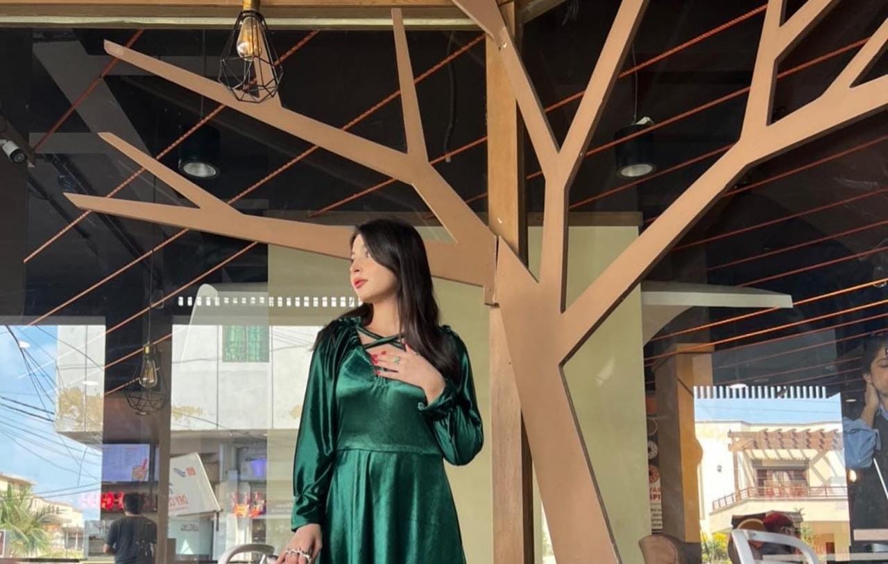 GREEN VELVET DRESS