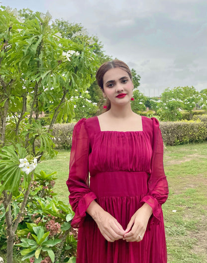 MAROON PLEATED BACK KNOT DRESS