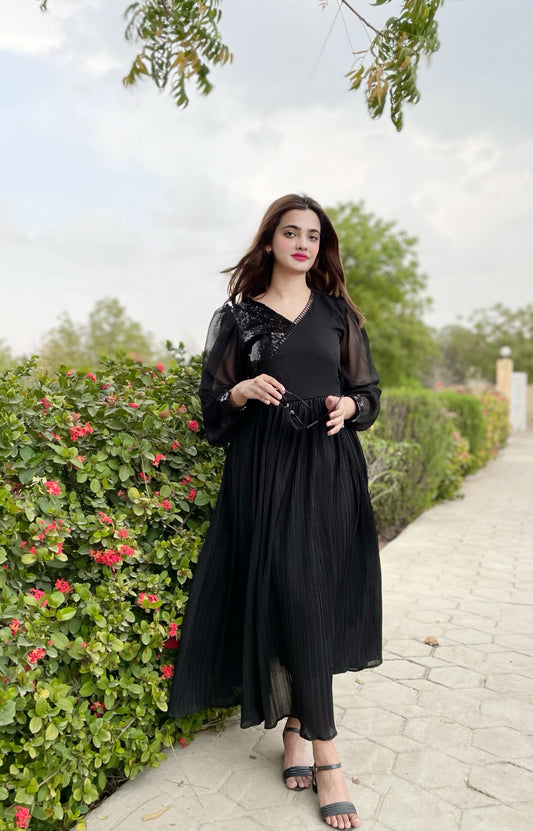 BLACK ULTIMATE CATCHY DRESS