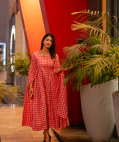 BERRYLUSH LONG SLEEVES DRESS